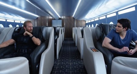 Затерянные в Тихом океане (2016)